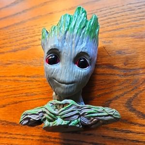 Groot Heart Planter